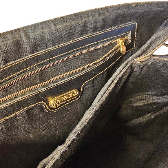 VINTAGE FENDI HANDBAG - Picture 8 of 12